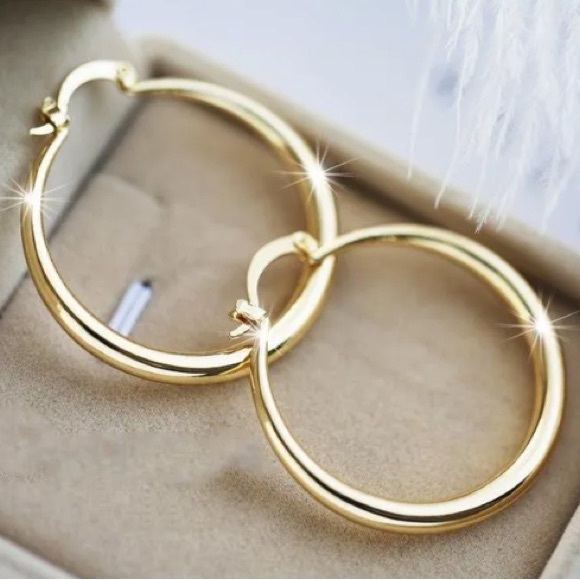 Classic Elegant 12k Gold Plated over Sterling Silver Round Hollow Hoop E… - Picture 5 of 8
